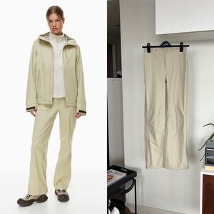 Aritzia TnAction Shield Shell Waterproof New Athletic Outdoor Pant Sz XS